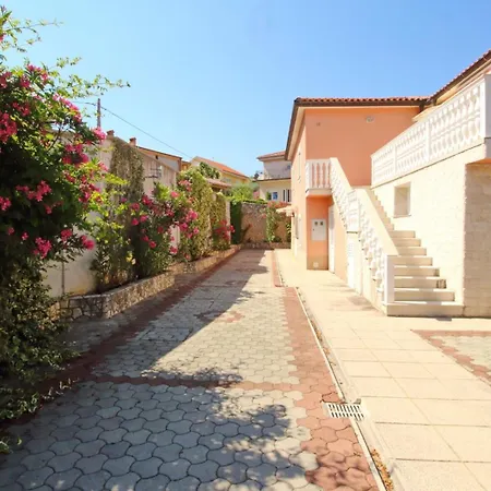 بيت ضيافة Radosna 3*