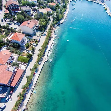Guest house Radosna 3*